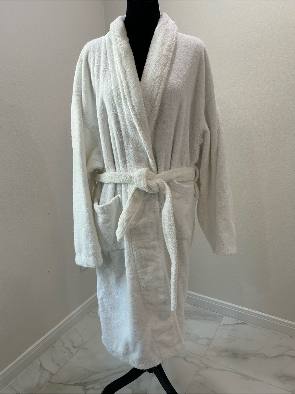 Hotel Collection Plush White Terry Cloth Bathrobe, OS